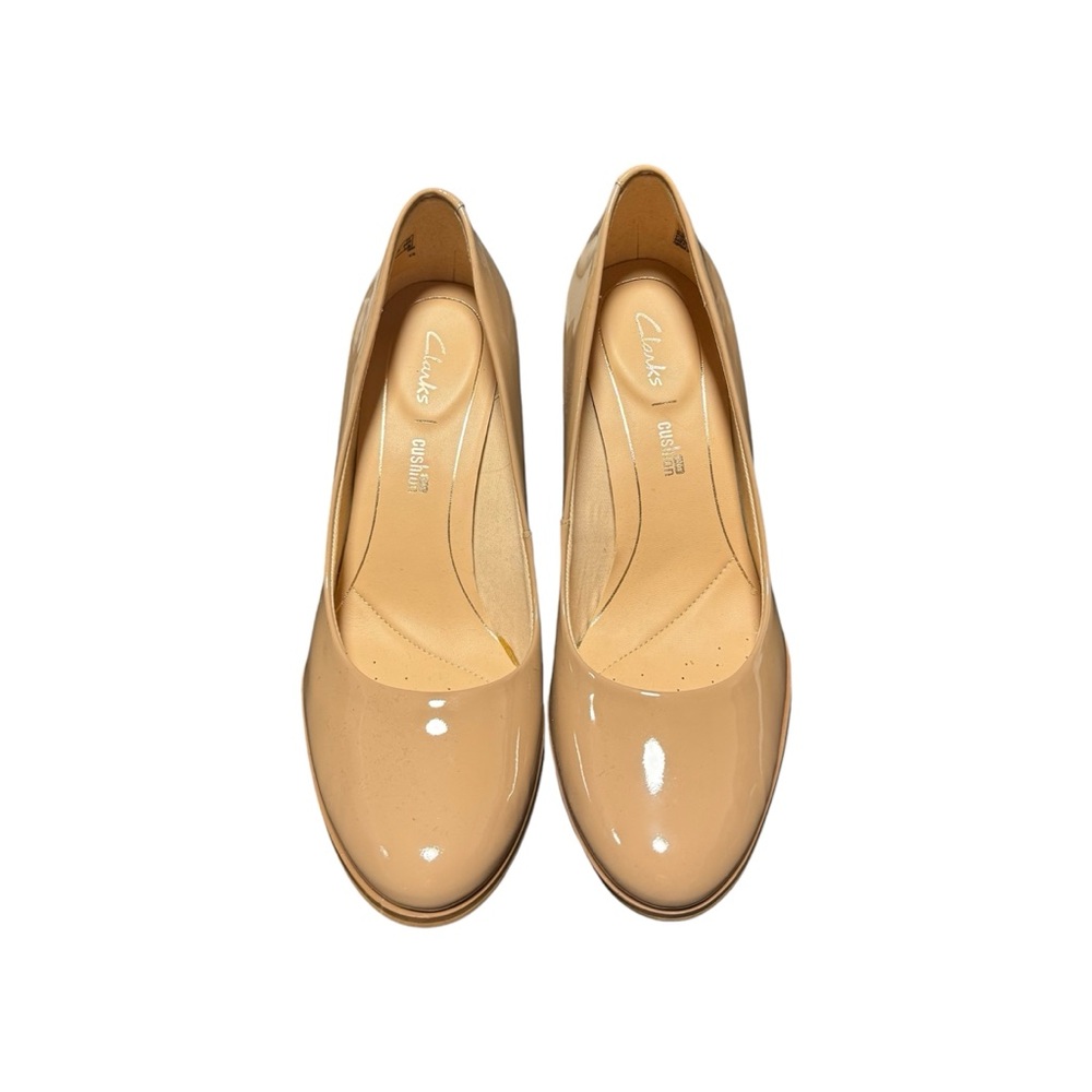 NWOT Clark’s Nude Heels size 6